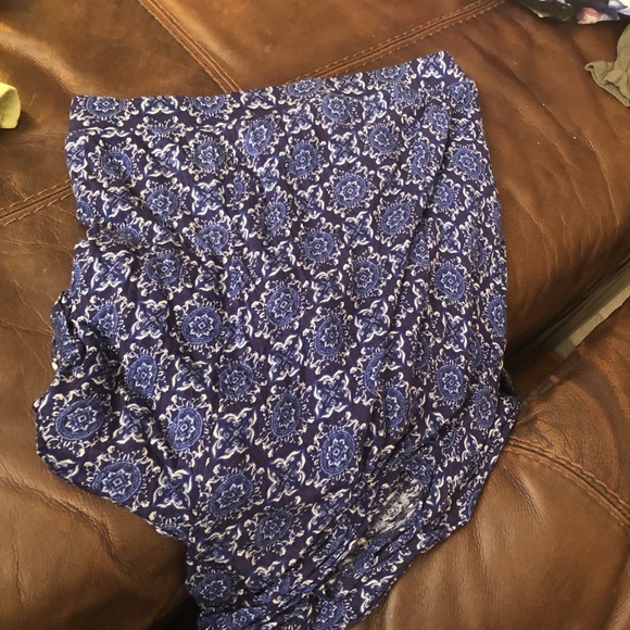 FOREVER 21 BLUE AND WHITE PAISLEY PRINT MAXI SKIRT - Picture 6 of 8